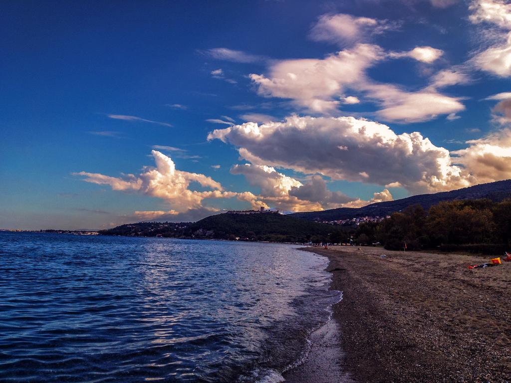 Ξενοδοχείο Λείβηθρα Aparthotel Paralía Skotínis Εξωτερικό φωτογραφία